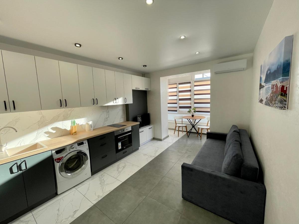 Apartment Premium In Center Ιβανό-Φρανκίβσκ Εξωτερικό φωτογραφία